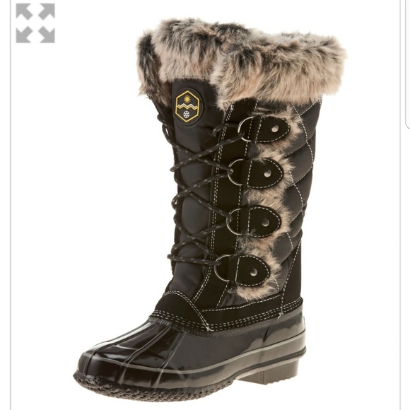 Snow boots - Picture 1 of 1